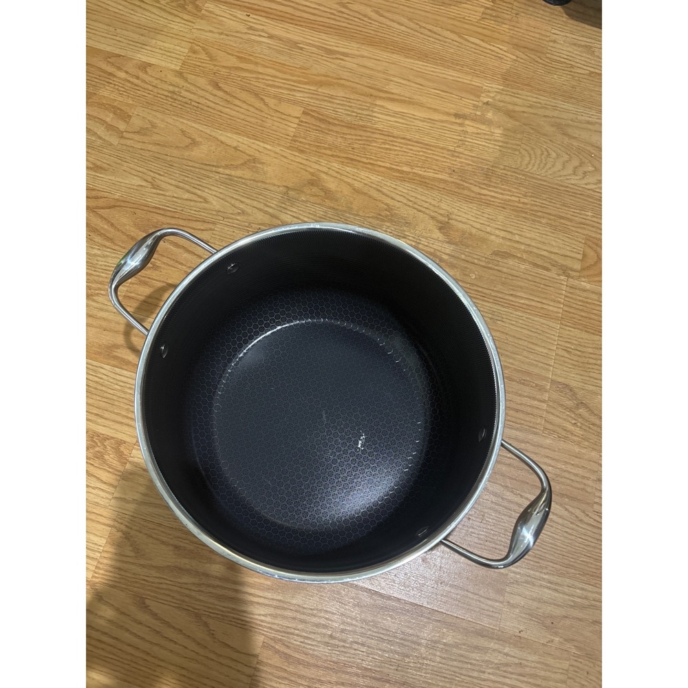 HexClad Hybrid Stainless Steel 8
Quart Stock Pot with Lid Silver Black 10 Inch